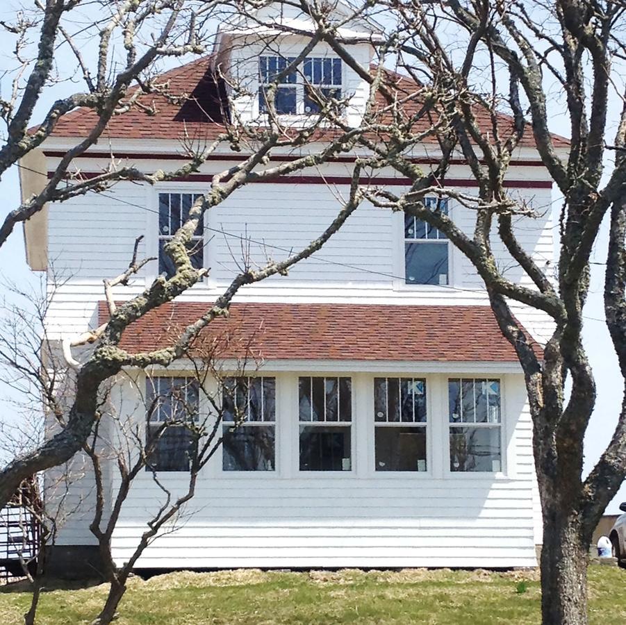 Breakwater Lodge Lower Woods Harbour Exterior photo